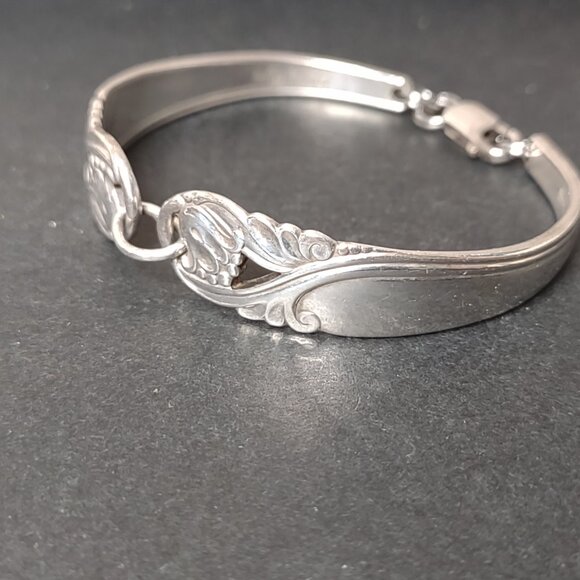 Cute Vintage Spring Glory Spoon Bracelet - Picture 2 of 9